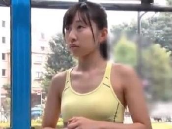 ご無沙汰セックスで悶絶アクメ→騙されて子宮へ直接精液ぶっかけ射精される素人人妻