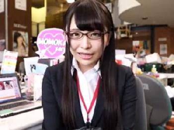 絶頂してもイっても止まらないハードピストンSEXでメガネ美少女性会社員がアへ顔を晒してアクメ連発W