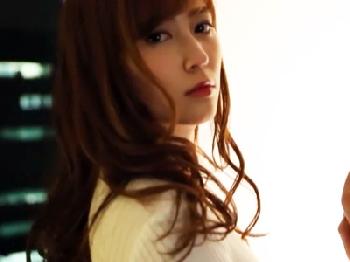 ショートヘアが抜群に似合う黒髪女子校生と高層ホテルで親密な性行為