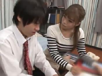 溜まった精液を処理してくれる家庭教師