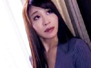 憑かれたように快楽を求めて淫らに悶え狂う性的欲望を満たしたい人妻の中出し浮気旅行!!