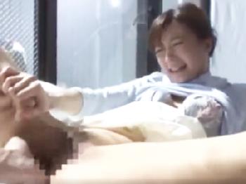 素人マダムが他人に絶頂させられて腰ガクガク→ペニス挿入される