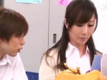 憧れの先生は2穴SEXで潮吹く淫猥お姉さん