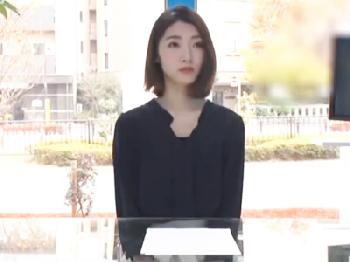 アナウンサーの卵な体型が美しい美女をエロ面接→いたずらして好感触だったのでペニス挿入