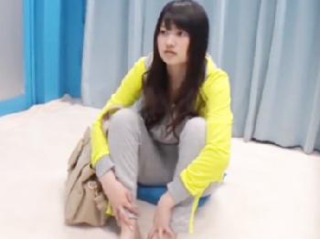 マジックミラー号に迷い込んだガチアスリート美女を騙しゴムなし性交敢行