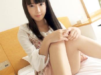 地下アイドルの童顔美少女を高速ピストンで突きまくる顔面射精交尾