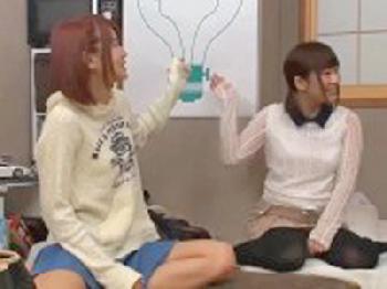 家に泊まりに来た2人の姉妹と3P性交!!