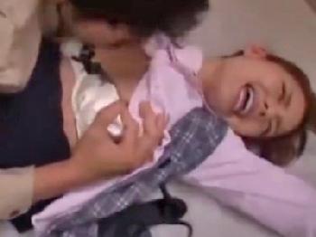 クズ上司に社内で性的暴行された彼氏持ち女性会社員