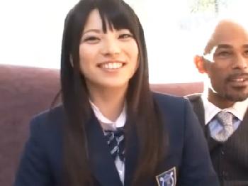 黒人のロング肉棒に上も下も塞がれて悶絶アクメする巨乳娘W