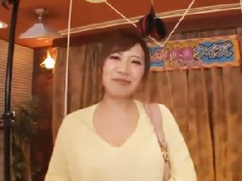 巨乳美少女がチャレンジエロ企画失敗でパンツ丸見えにされ挿入される