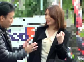 ナンパで即挿入膣内で精子を発射されて逆ギレする素人人妻