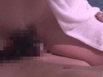 温泉で呼んだマッサージ師のお姉さんが欲情→そのままSEXして中出し発射