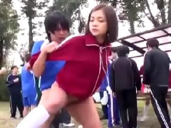 性的欲望処理担当のサッカー部女子マネ!!練習中だろうがお構いなしに選手のコンディションのため奴〇化W