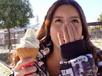 素顔に迫る旅行で、心もカラダも解放され情熱的に交わるSEX