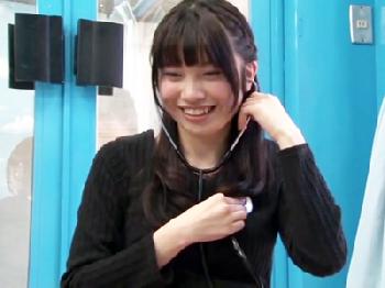 19歳現役女子大生がマジックミラー号訪問→コンドーム非装着の膣内射精交尾開始で満たされない性的欲求を解放!!