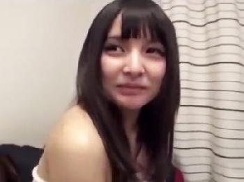 アイドル顔負けな素人娘の持ち帰りに成功→半否応なしにハメ撮りで避妊具なしで射精