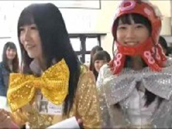 バスで繰り広げられる複数人での性行為