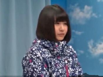 友人同士の大学生がマジックミラー号で友情マッサージSEX