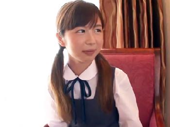 童顔の童顔美少女と援助交際で精液大量ぶっかけ