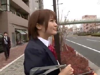 Tバック履いてる女子校生ガバス内で痴漢されそのまま挿入