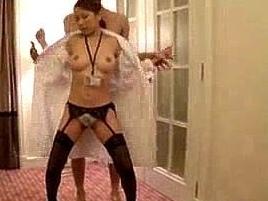 ディープに喉奥まで平らげてくれる女性医師さんのイラマチオSEX!!