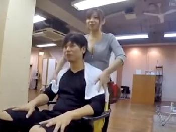 童顔でツインテールでパイパンのハイスペック巨乳美少女がAVデビュー!!