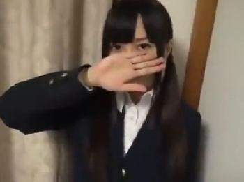 まだ毛も生えそろっていないような黒髪童顔娘とハメ撮り