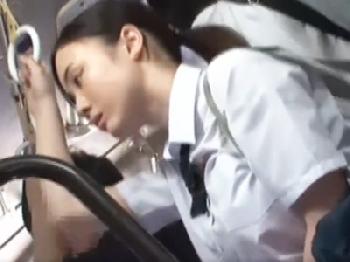 大人しそうな女子校生を狙って痴漢婦女暴行!!巨乳を揉みしだいてバックで凄絶ピストン!!