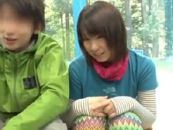 彼氏と一緒にマジックミラー号に乗車したのに他人棒に股間の穴へ直接射精された素人娘