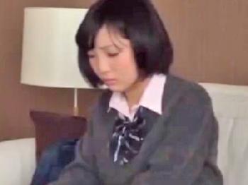 パパの借金の為に性的暴行膣内射精される女子校生