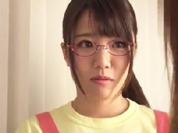 夫と夜の生活が上手く行ってない爆乳の保育士が園児の父親と中出し不貞SEXし放題