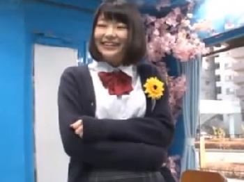 卒業したての女子校生を捕まえてきて処女も卒業させちゃいました!!
