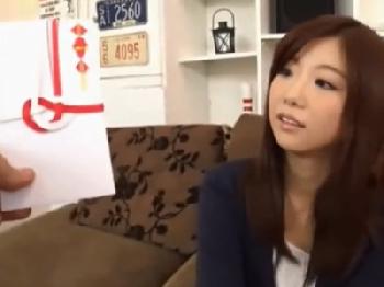 大人の玩具で陰核責めしてみたら想定外に喘いで恍惚絶頂潮吹き＆母乳撒き散らす牝豚