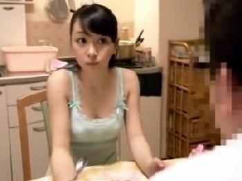 泣きながら抵抗する女子校生妹を性的暴行する冷酷非道な兄!!