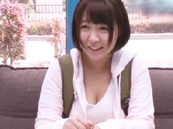 女子大生みたいに見える美少女人妻をママさんバレー帰りにナンパしてハメ成功!!