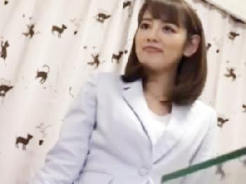 終電逃して上司宅へお泊り!!すっぴん姿に辛抱できずドキドキしてしまいそのまま性行為