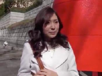 性的欲望が爆発寸前な美貌の人妻が自らAV応募→男優の快感をもたらす性技で昇天