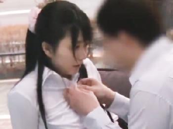 素人の同僚同士の生々しい恥じらい性行為が盗撮されて発売される