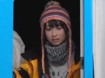 不安そうにマジックミラー号へ入ってきたガチ美少女に種付け射精