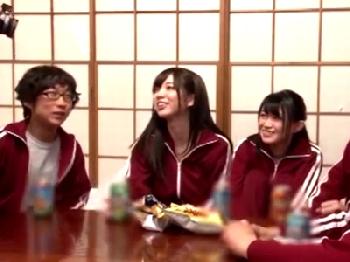 修学旅行でお酒持ち寄った巨乳女子校生が同級生達と中出し乱交開始W