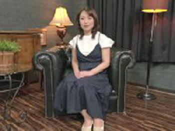 性的欲求が辛抱の限界に到達してAV撮影にやってきた素人熟女→中出し