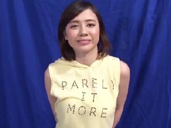 「中はダメだってぇ!!!勝負に負けた巨乳お姉さんがトランポリンでコンドーム非装着の膣内射精交尾