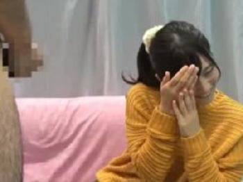 アイドルルックスの美少女がチェリーボーイの筆おろし協力