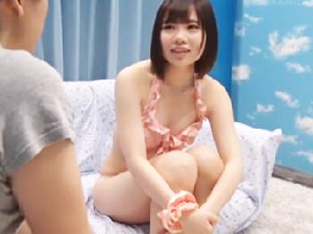 女の体を知らない男を助けてください!!とナンパした水着娘がハードピストンセックスでアへイキW