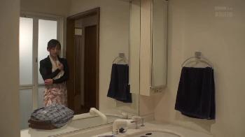 夫の部下に優しい顔してたら中出し性暴行されて人間不信に陥る人妻