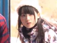 男友達とスノボに来た美女が素股だけの約束を破られ避妊具なしで直射精