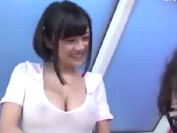 射精何回目!?W絶倫中年男性が巨乳美女をエンドレスピストン性交