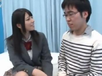 制服女子校生コスプレの上原亜衣がおまんこ未経験男をゴム無しで筆おろし性交