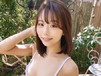 ミスコン日本代表に選ばれたハタチの女子大生がAVデビューで大量潮吹きW