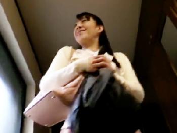 絶倫な老人が美魔女ヘルパーを陵辱輪姦